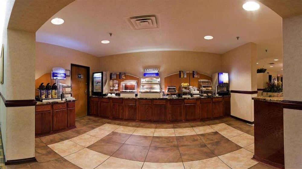 Holiday Inn Express Roseville-St. Paul By Ihg Exterior foto
